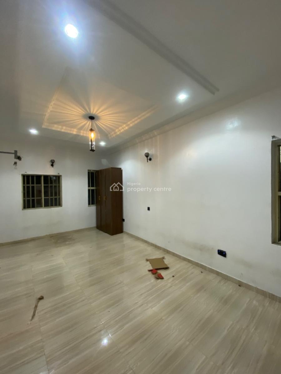 an Executive Three Bedroom Flat in a Fully Interlocked Gated Estate, Peace Land Estate Ogombo Off Abraham Adesanya Ajah., Lekki, Lagos, Flat / Apartment for Rent