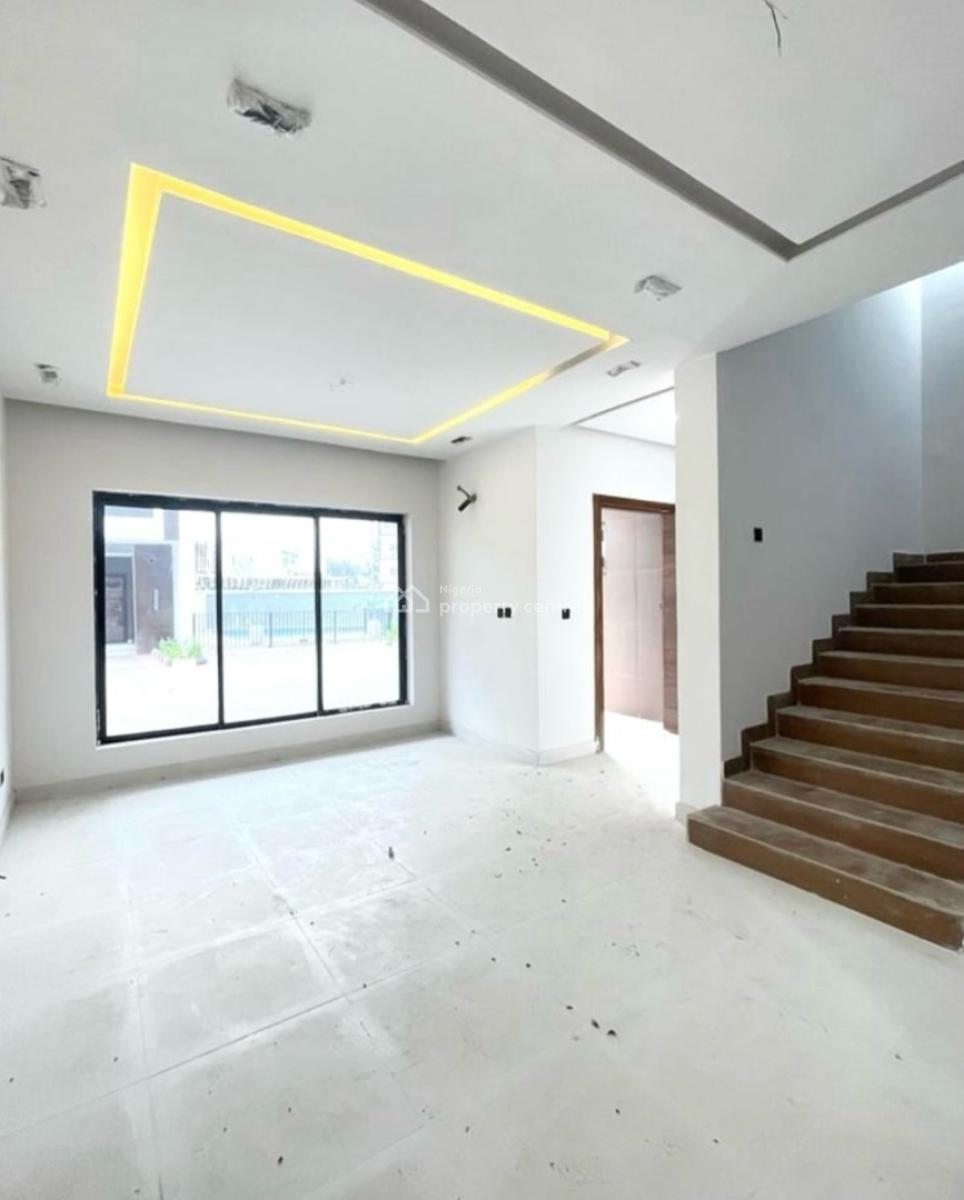 24/7  Power Supply 4 Bedroom En-suite Townhouse with an Enclosed Fitte, Lekki Phase 1, Lekki, Lagos, Terraced Duplex for Rent