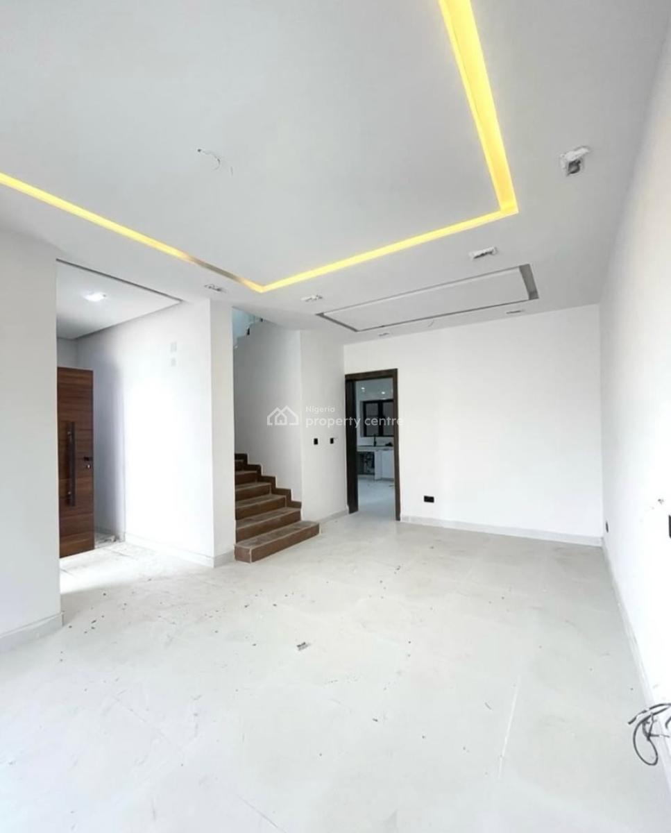 24/7  Power Supply 4 Bedroom En-suite Townhouse with an Enclosed Fitte, Lekki Phase 1, Lekki, Lagos, Terraced Duplex for Rent
