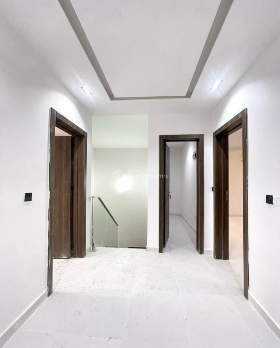 24/7  Power Supply 4 Bedroom En-suite Townhouse with an Enclosed Fitte, Lekki Phase 1, Lekki, Lagos, Terraced Duplex for Rent