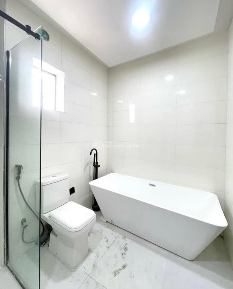 24/7  Power Supply 4 Bedroom En-suite Townhouse with an Enclosed Fitte, Lekki Phase 1, Lekki, Lagos, Terraced Duplex for Rent