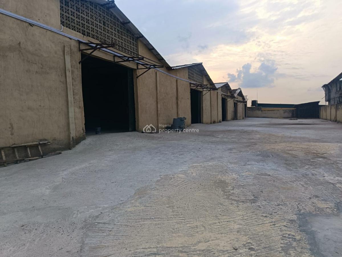 a Massive Warehouse 4nos of Approx 550sqmtrs and 1nos of 175 Sqmtrs, on The Road, Alapere, Ketu, Lagos, Warehouse for Rent