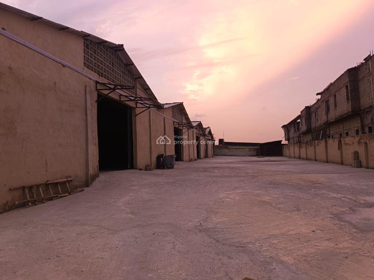 a Massive Warehouse 4nos of Approx 550sqmtrs and 1nos of 175 Sqmtrs, on The Road, Alapere, Ketu, Lagos, Warehouse for Rent