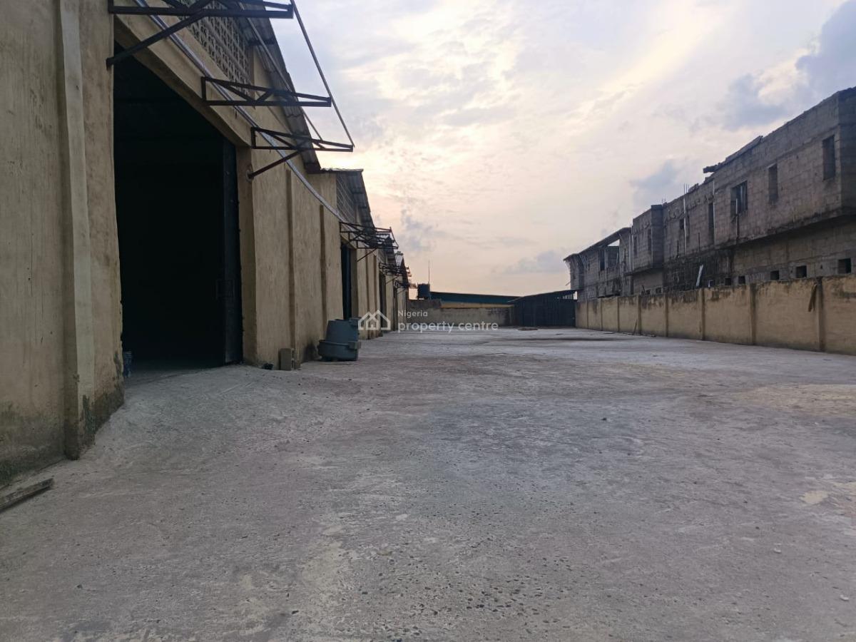 a Massive Warehouse 4nos of Approx 550sqmtrs and 1nos of 175 Sqmtrs, on The Road, Alapere, Ketu, Lagos, Warehouse for Rent