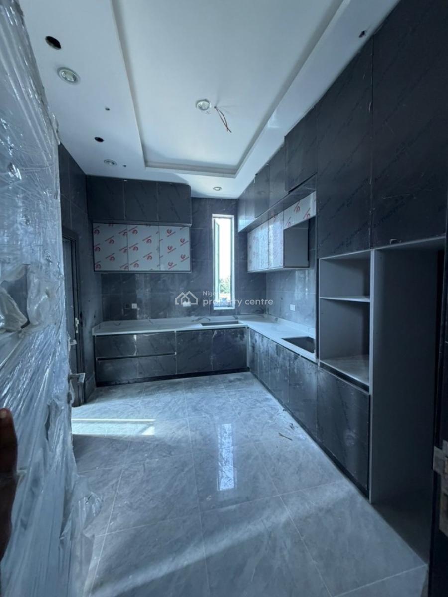Brand New 2 Bedroom Apartment + Bq, Periwinkle Estate, Lekki Phase 1, Lekki, Lagos, Flat / Apartment for Sale
