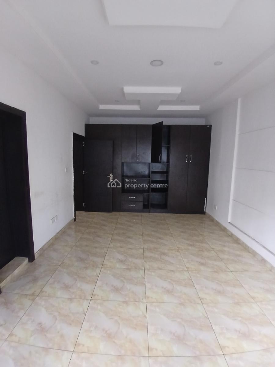 Massive Masters Bedroom Upstairs, By Lekki Gardens Phase 2, Ajah, Lagos, Flat / Apartment for Rent