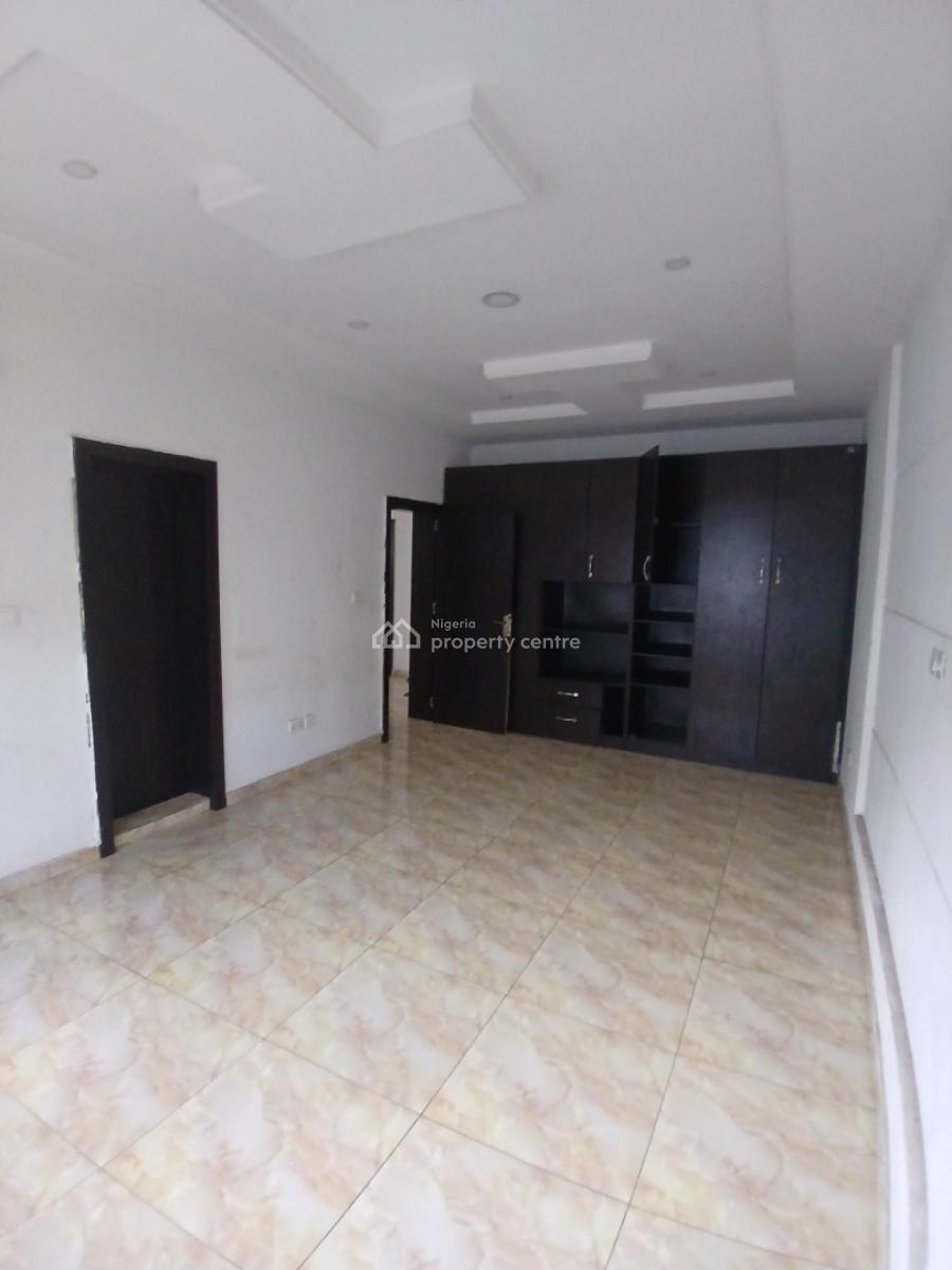 Massive Masters Bedroom Upstairs, By Lekki Gardens Phase 2, Ajah, Lagos, Flat / Apartment for Rent