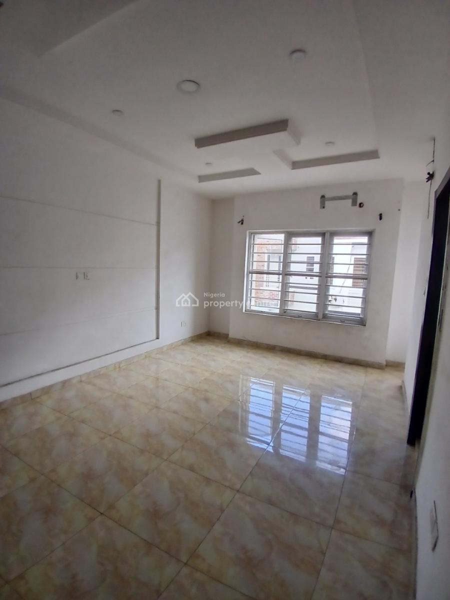 Massive Masters Bedroom Upstairs, By Lekki Gardens Phase 2, Ajah, Lagos, Flat / Apartment for Rent