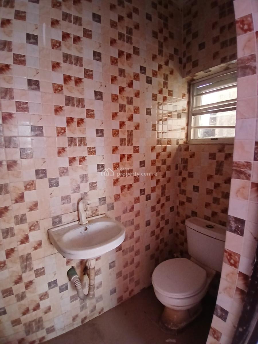 a Room Bq in a Shared Apartment, By Lekki Gardens Phase 2, Ajah, Lagos, Flat / Apartment for Rent