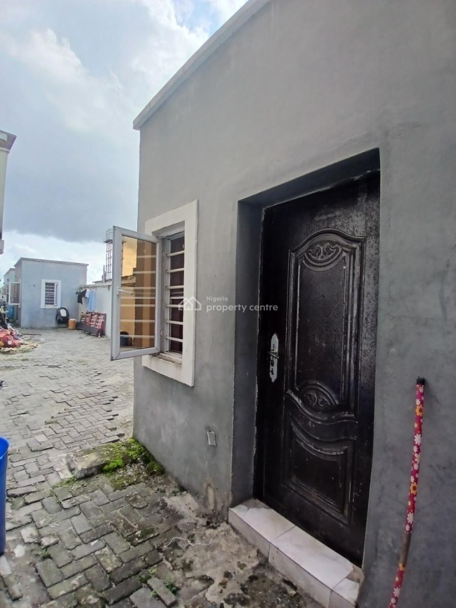 a Room Bq in a Shared Apartment, By Lekki Gardens Phase 2, Ajah, Lagos, Flat / Apartment for Rent