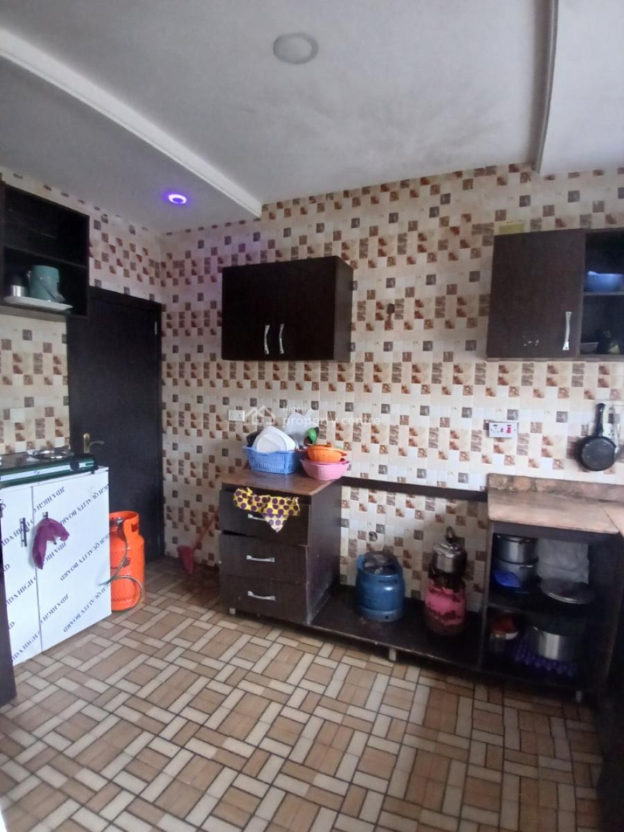 a Room Bq in a Shared Apartment, By Lekki Gardens Phase 2, Ajah, Lagos, Flat / Apartment for Rent