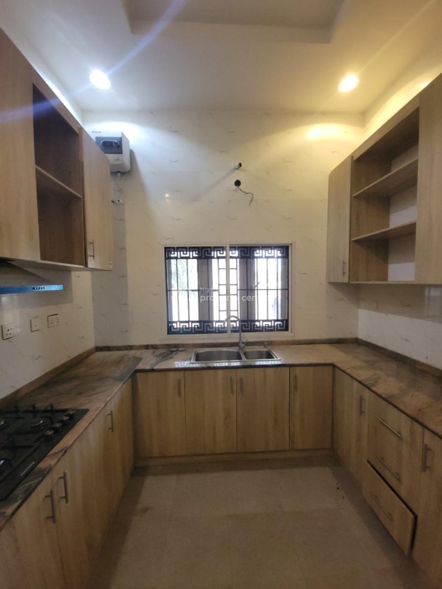 a Well Located 3-bedroom Detached Duplex, Kolapo Ishola Gra, Akobo, Ibadan, Oyo, Detached Duplex for Rent