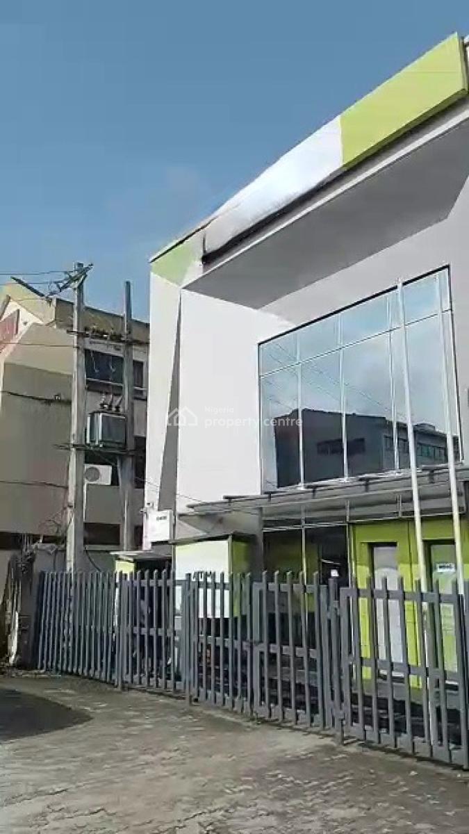 Commercial Building Along The Road Standing in 700sqm, Saint Finbarrs Road, Yaba, Lagos, Office Space for Sale