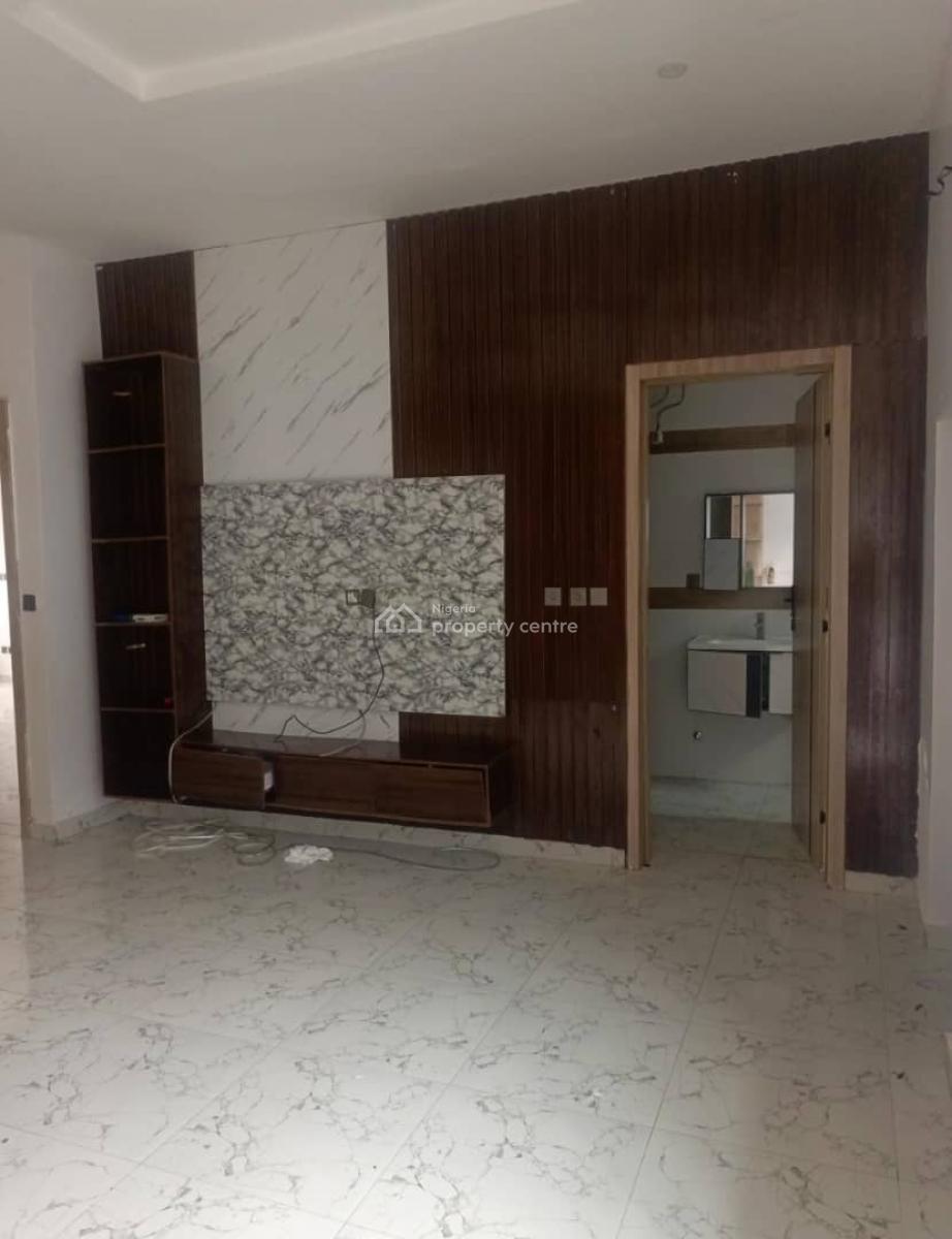 Beautiful 4 Bedroom Terrace Duplex in a Secure Estate, Lekki Peninsula, Lekki, Lagos, Terraced Duplex for Sale