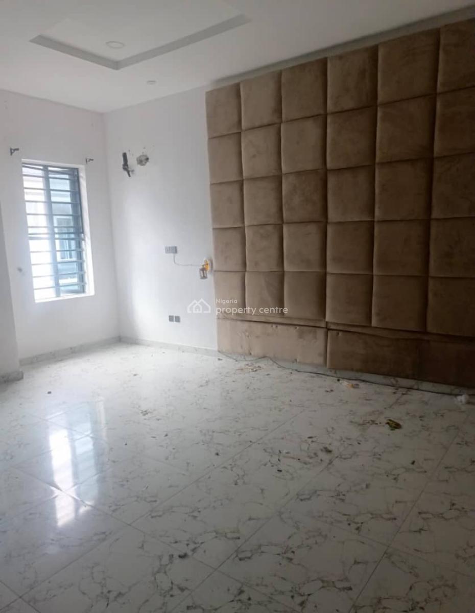 Beautiful 4 Bedroom Terrace Duplex in a Secure Estate, Lekki Peninsula, Lekki, Lagos, Terraced Duplex for Sale