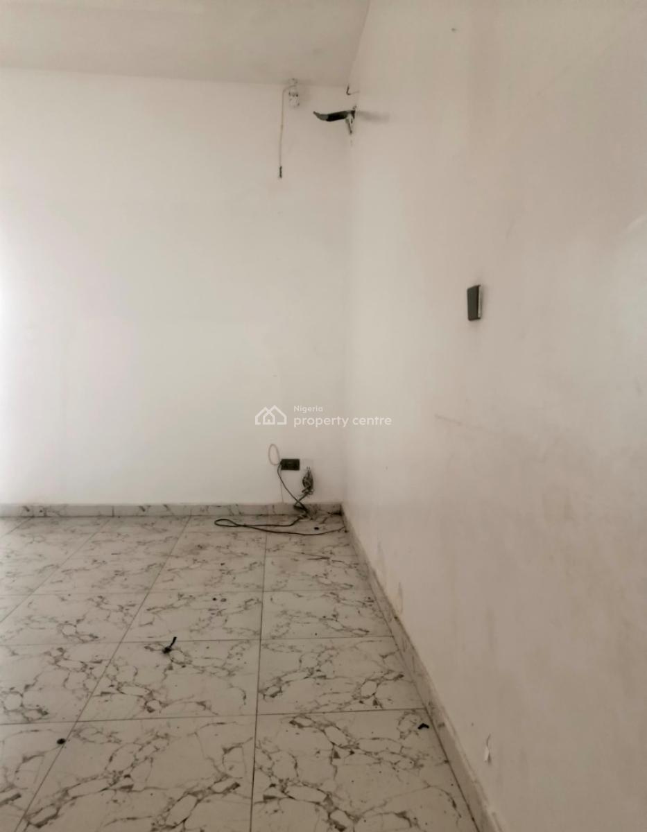 Beautiful 4 Bedroom Terrace Duplex in a Secure Estate, Lekki Peninsula, Lekki, Lagos, Terraced Duplex for Sale
