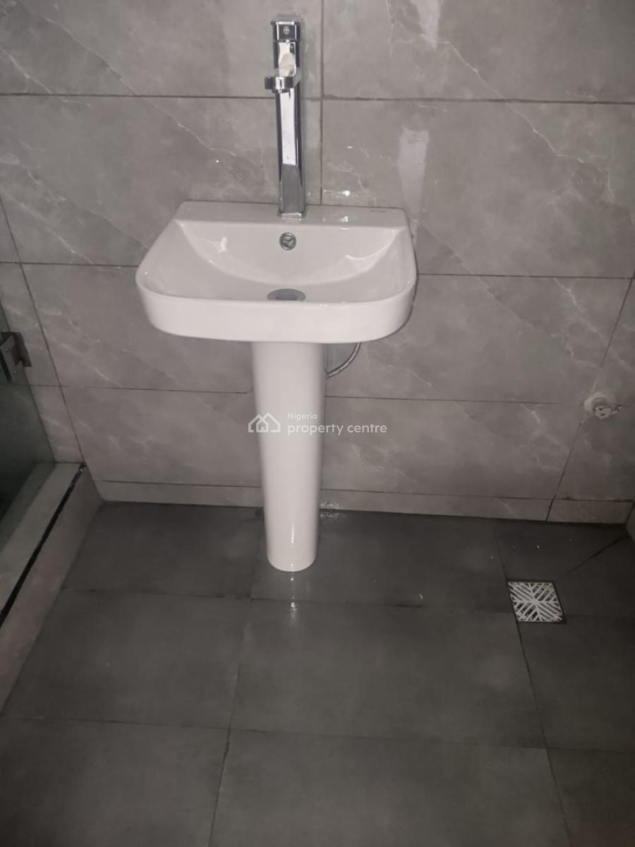 Luxury 2-bedroom Flat (2nd Floor), Ajayi Apata Estate, Sangotedo, Ajah, Lagos, Flat / Apartment for Rent