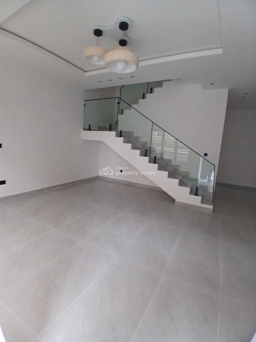 Newly Built and Serviced with 24/7 Power Supply 3 Bedroom En-suite Ter, Lekki Phase 1, Lekki, Lagos, Terraced Duplex for Rent
