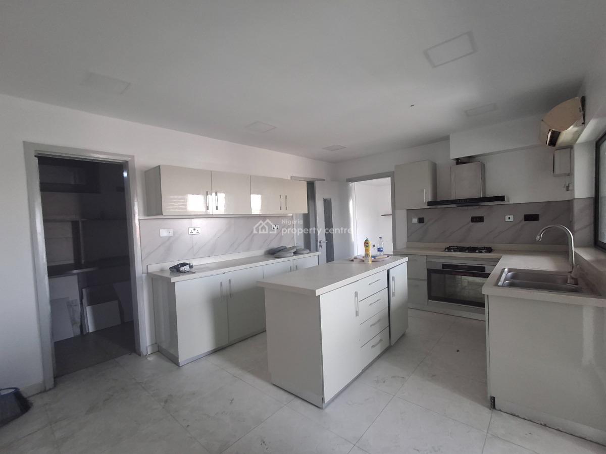3 Bedroom Flat with Bq and Study, Lekki Phase 1, Lekki, Lagos, Flat / Apartment for Rent