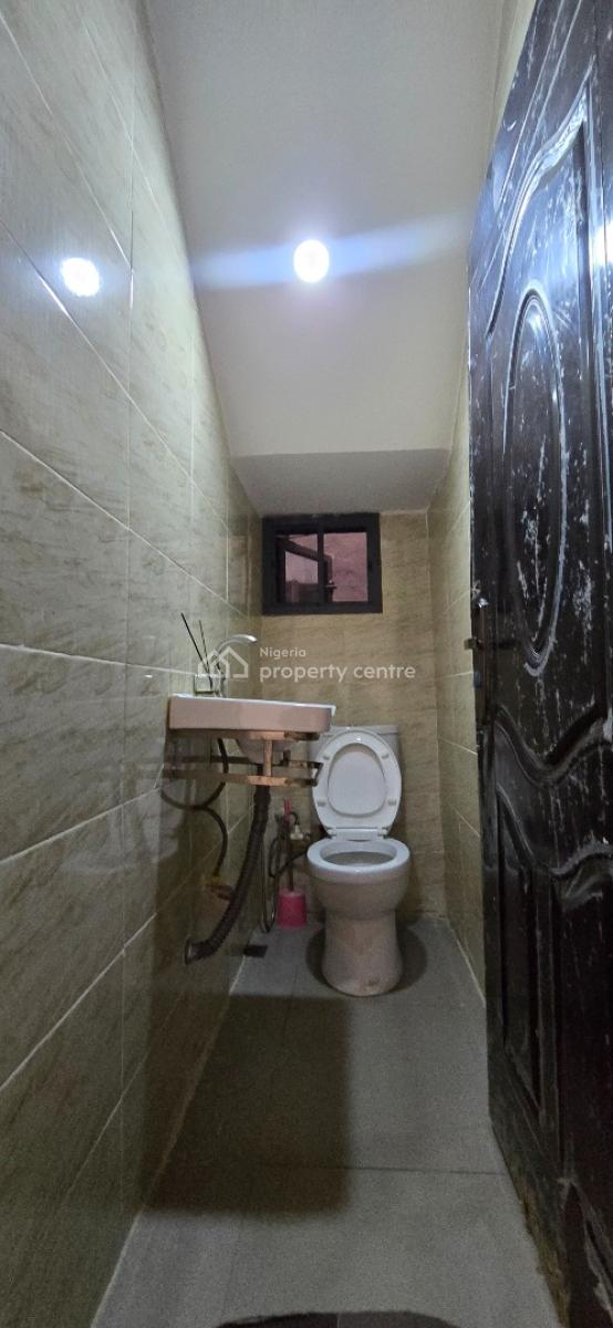 3 Bedroom Terrace Duplex with a Maids Room, Naf Valley Estate, Asokoro District, Abuja, Terraced Duplex for Sale