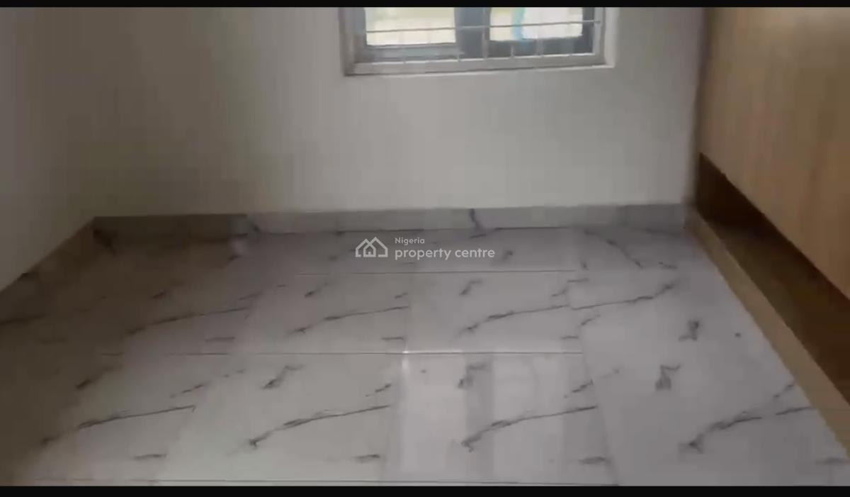 Tastefully Renovated 3 Bedroom Apartment, Dakibiyu, Abuja, Block of Flats for Sale