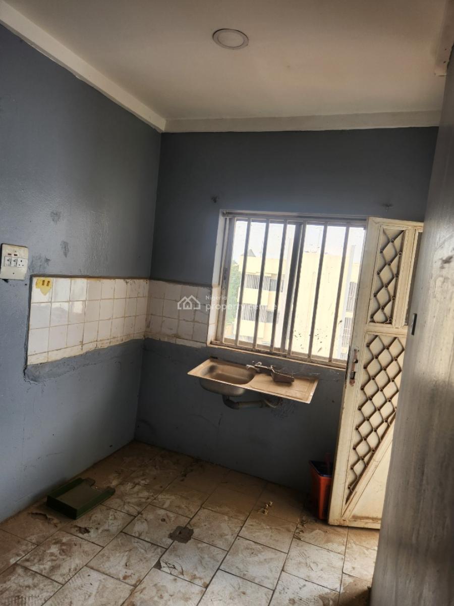 Nice 2 Bedroom Flat, 2nd Floor, Office,airbnb,residence, Off Amino Kanotarred Rd, Wuse 2, Abuja, Flat / Apartment for Rent