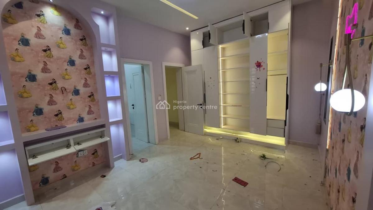 7 Bedroom Detached Duplex Swimming Pool and 3 Bedroom Bq, Guzape District, Abuja, Detached Duplex for Sale