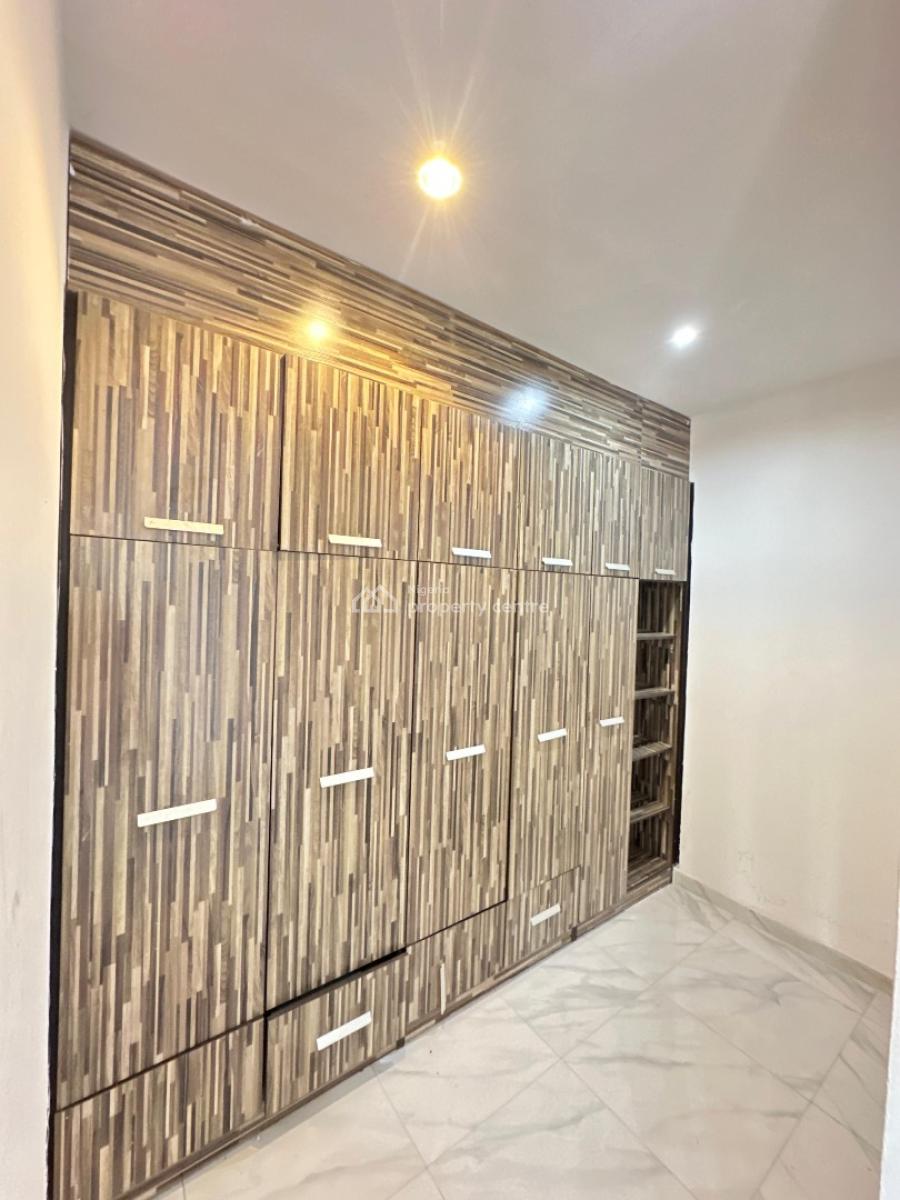 4 Bedroom Self-serviced Semi-detached Duplex, Osapa, Lekki, Lagos, Semi-detached Duplex for Rent