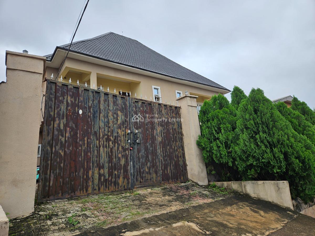 Nicely Built 6 Bedroom Flat, Udoka Housing Estate, Awka, Anambra, Flat / Apartment for Sale