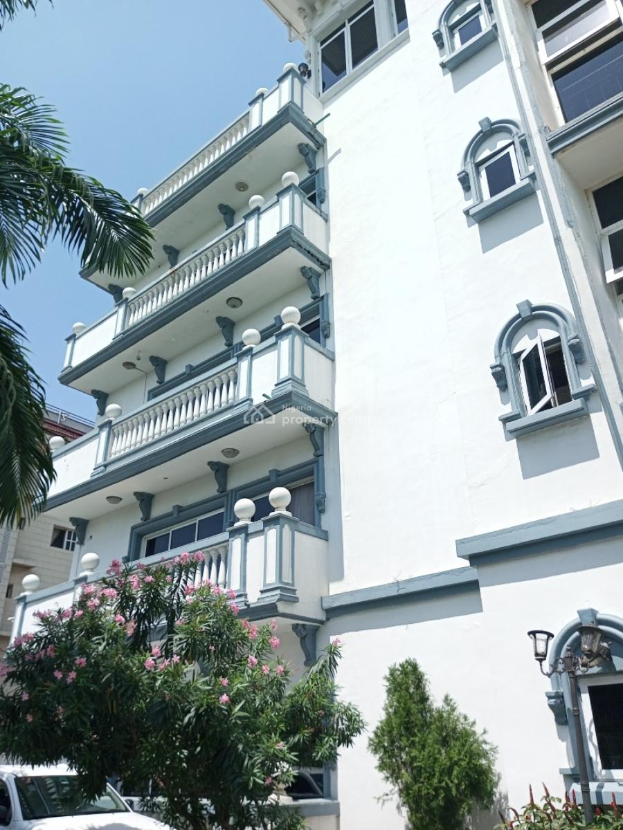 Lagoon View Spacious 3 Bedroom+ Bq with Pool & Gym, Off Femi Pedro Street, Parkview, Ikoyi, Lagos, Flat / Apartment for Rent