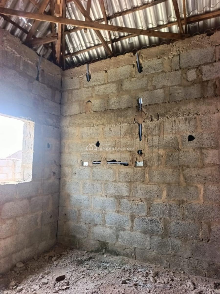 2 Bedroom Semi-detached Bungalow with Excellent Facilities, Sabon Lugbe, Lugbe District, Abuja, Semi-detached Bungalow for Sale