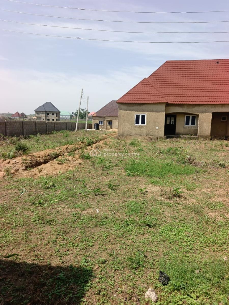 2 Bedroom Semi-detached Bungalow with Excellent Facilities, Sabon Lugbe, Lugbe District, Abuja, Semi-detached Bungalow for Sale