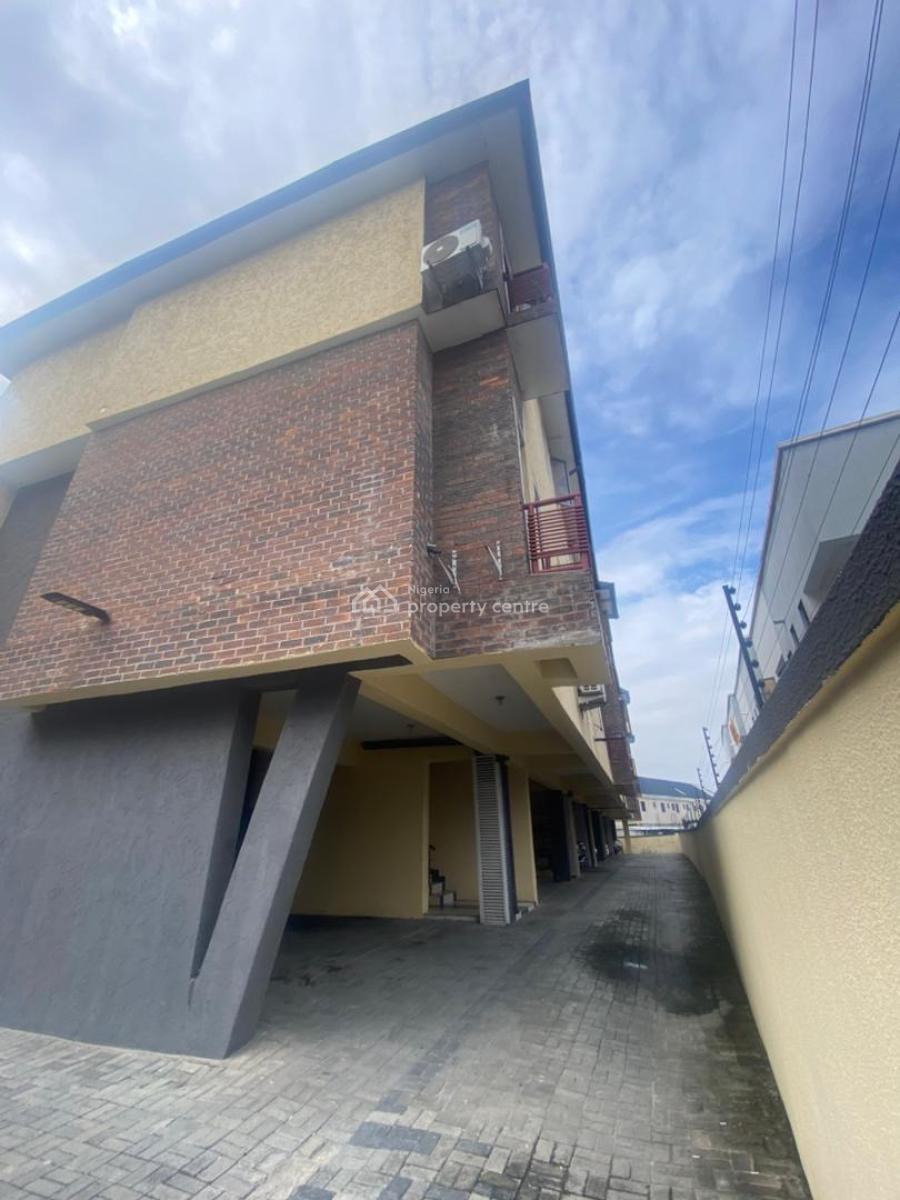 Lovely 2 Bedroom Apartment in a Secured Location, Ologolo, Lekki, Lagos, Flat / Apartment for Rent
