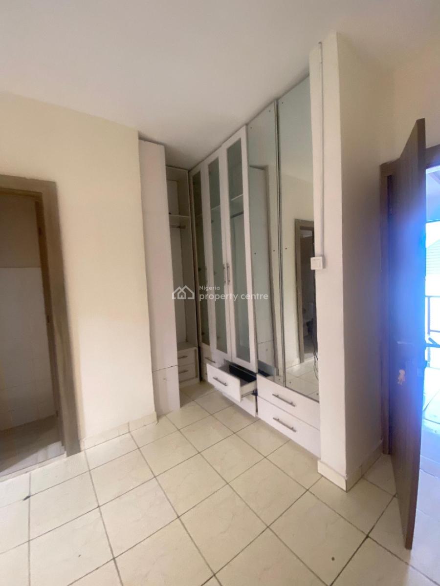 Lovely 2 Bedroom Apartment in a Secured Location, Ologolo, Lekki, Lagos, Flat / Apartment for Rent