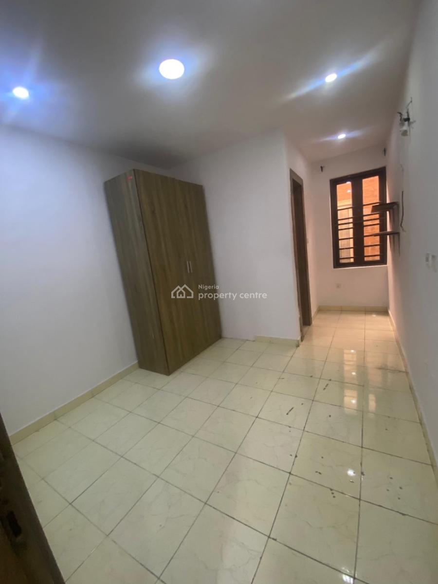 Lovely 2 Bedroom Apartment in a Secured Location, Ologolo, Lekki, Lagos, Flat / Apartment for Rent
