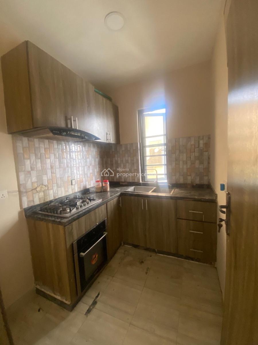 Lovely 2 Bedroom Apartment in a Secured Location, Ologolo, Lekki, Lagos, Flat / Apartment for Rent
