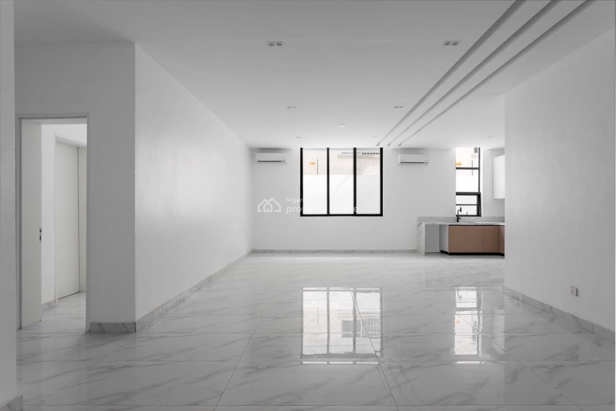Fully Serviced  2 Bedroom Apartment, Maruwa, Lekki Phase 1, Lekki, Lagos, Flat / Apartment for Sale
