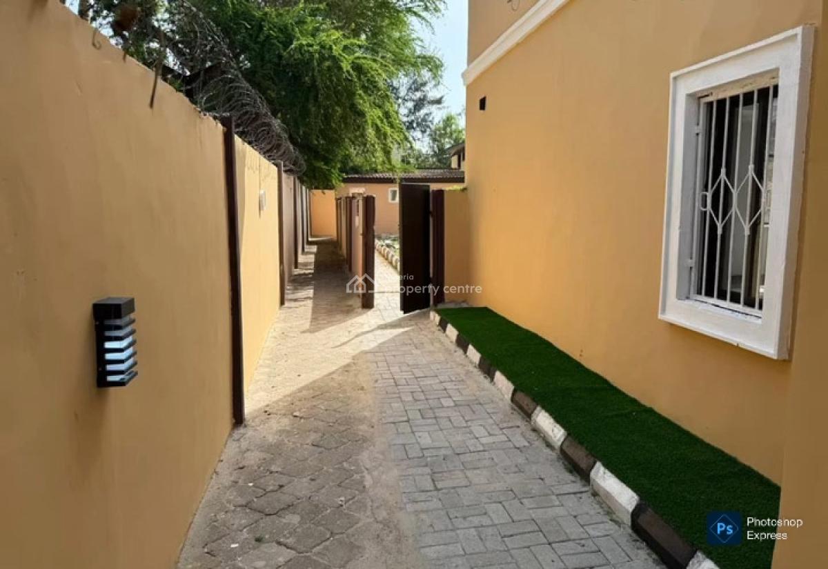 4 Bedroom Clean House with 3 Rooms Charlet + Garden Area, Vgc, Lekki, Lagos, Detached Duplex for Rent