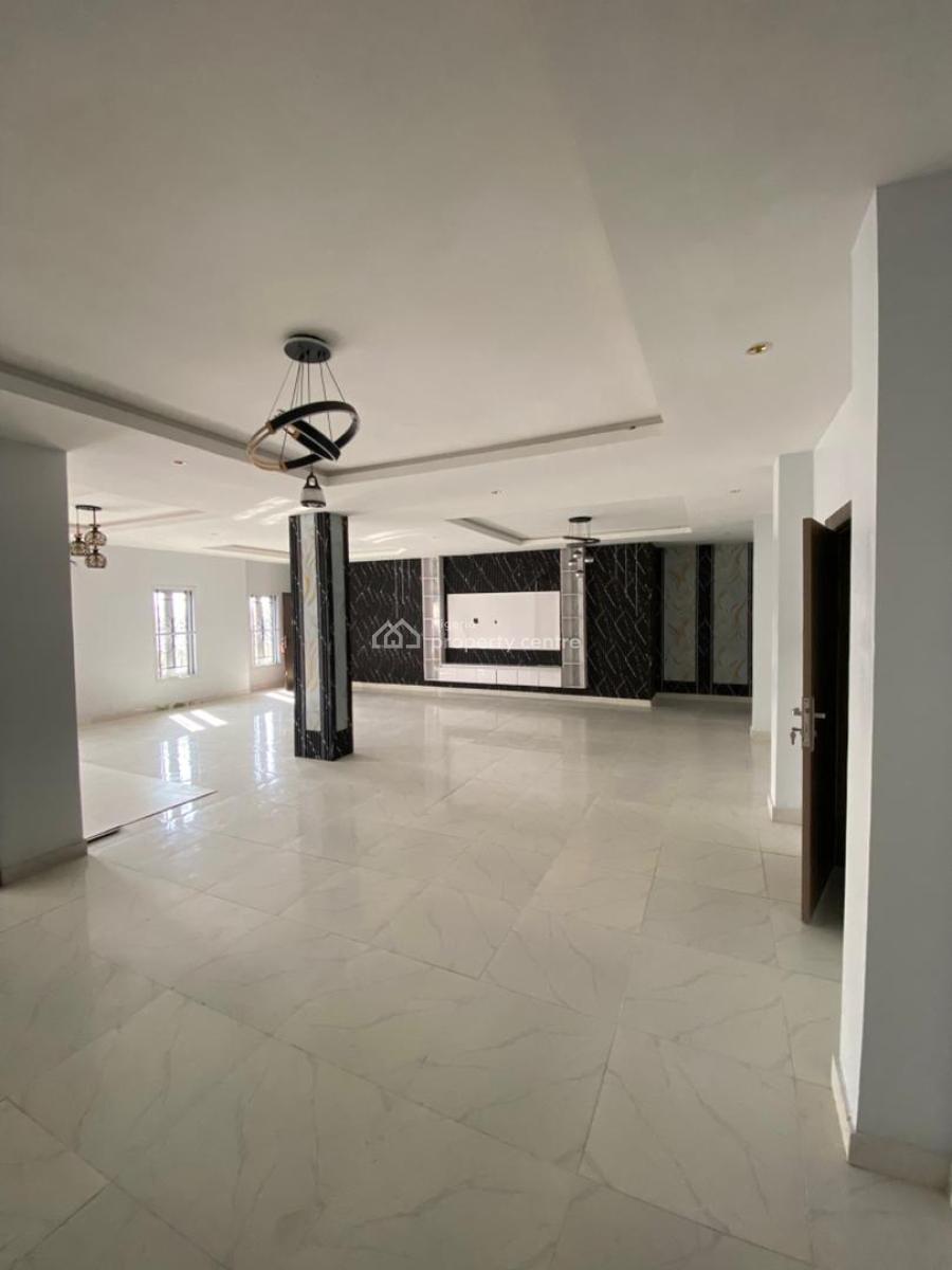 Fully Service 4 Bedroom Apartment Pent Floor+ Elevator, Lekki Phase 1, Lekki, Lagos, Flat / Apartment for Rent