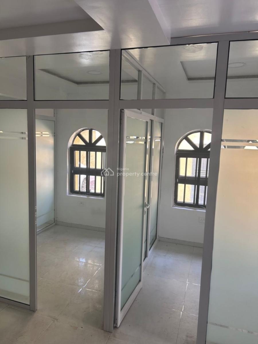 4 Rooms Office Space, 3 Regular and 1 Large., Lekki Phase 1, Lekki, Lagos, Office Space for Rent