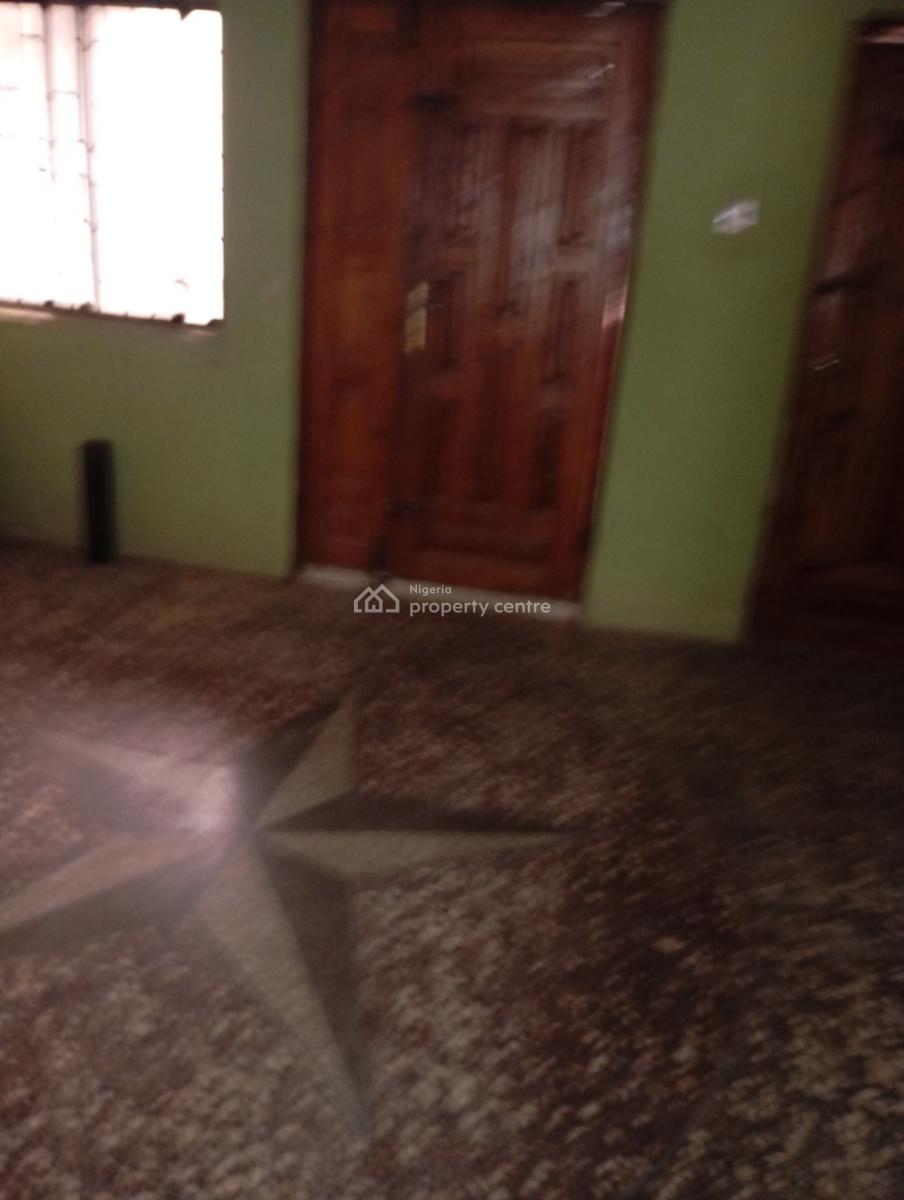 3 Bedrooms Flat, Iyadunni Street, Isolo, Lagos, Flat / Apartment for Rent