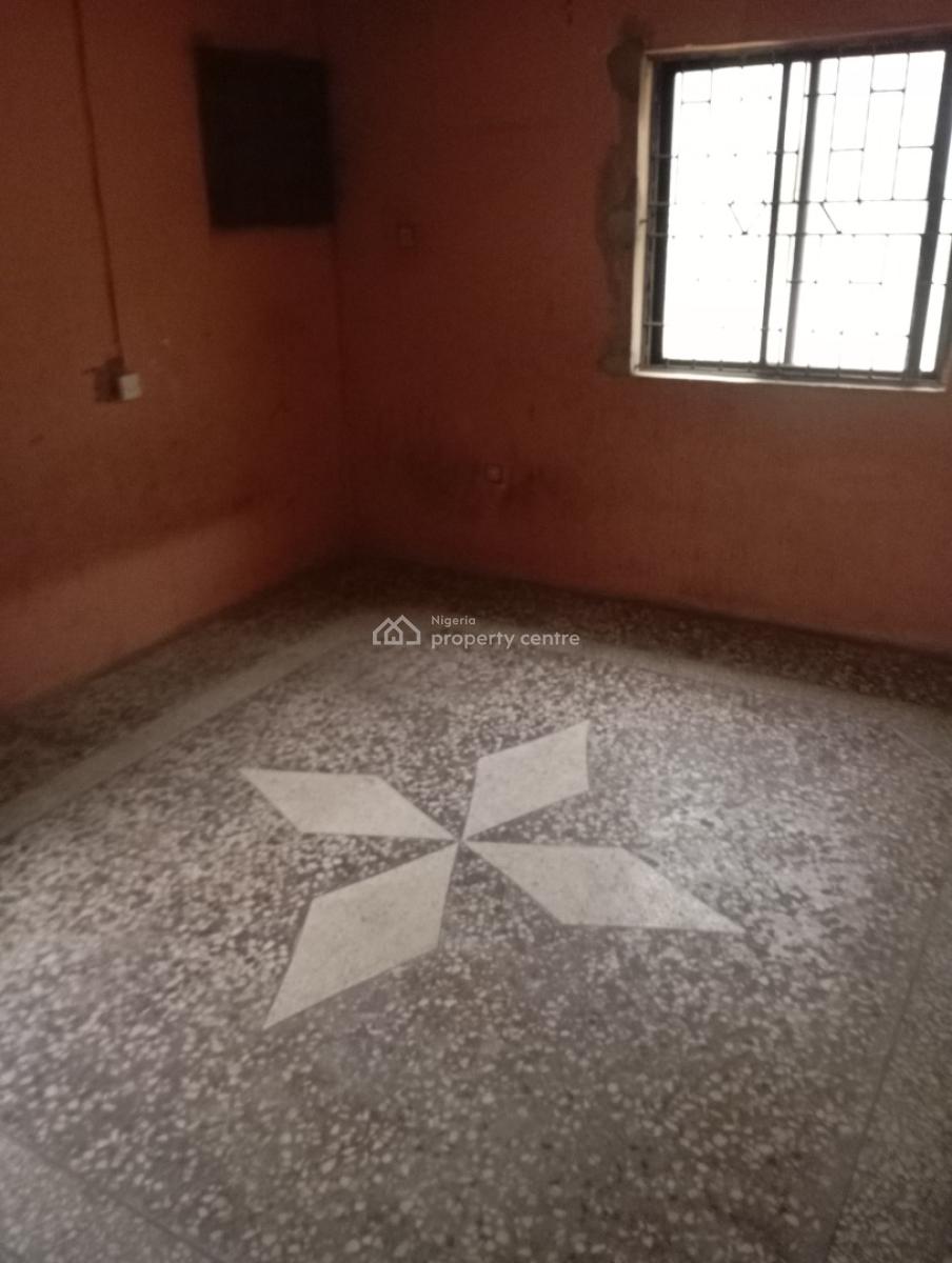 3 Bedrooms Flat, Iyadunni Street, Isolo, Lagos, Flat / Apartment for Rent