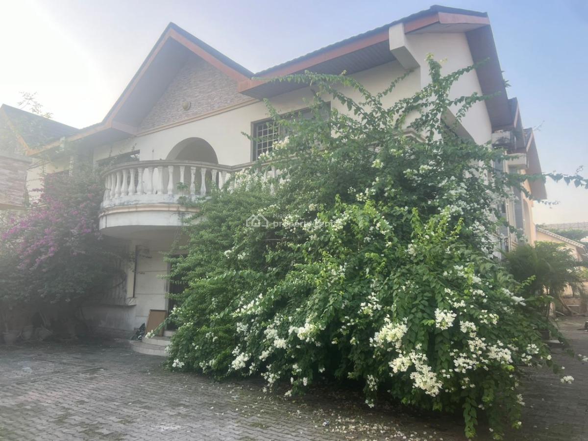 Self Compound 4 Bedroom Semi-detached House with 2 Rooms Bq, Lekki Phase 1, Lekki, Lagos, Semi-detached Duplex for Rent