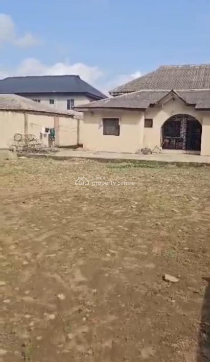 3bedroom Flat Setback Build on a Full Plot of Land, Eyita Palace Benson Axis, Ikorodu, Lagos, Detached Bungalow for Sale
