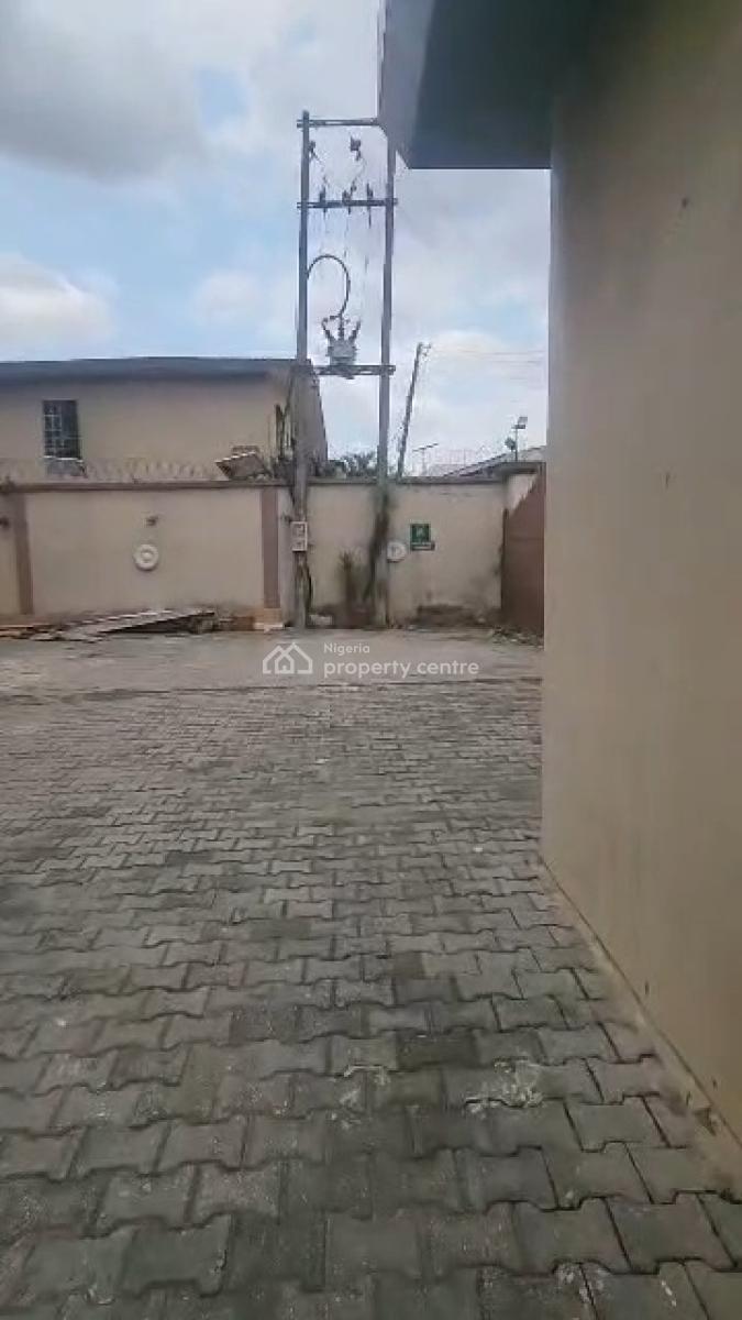 40 Rooms Fully Functional Hotel with Reception and Generators, Onipanu, Shomolu, Lagos, Hotel / Guest House for Rent