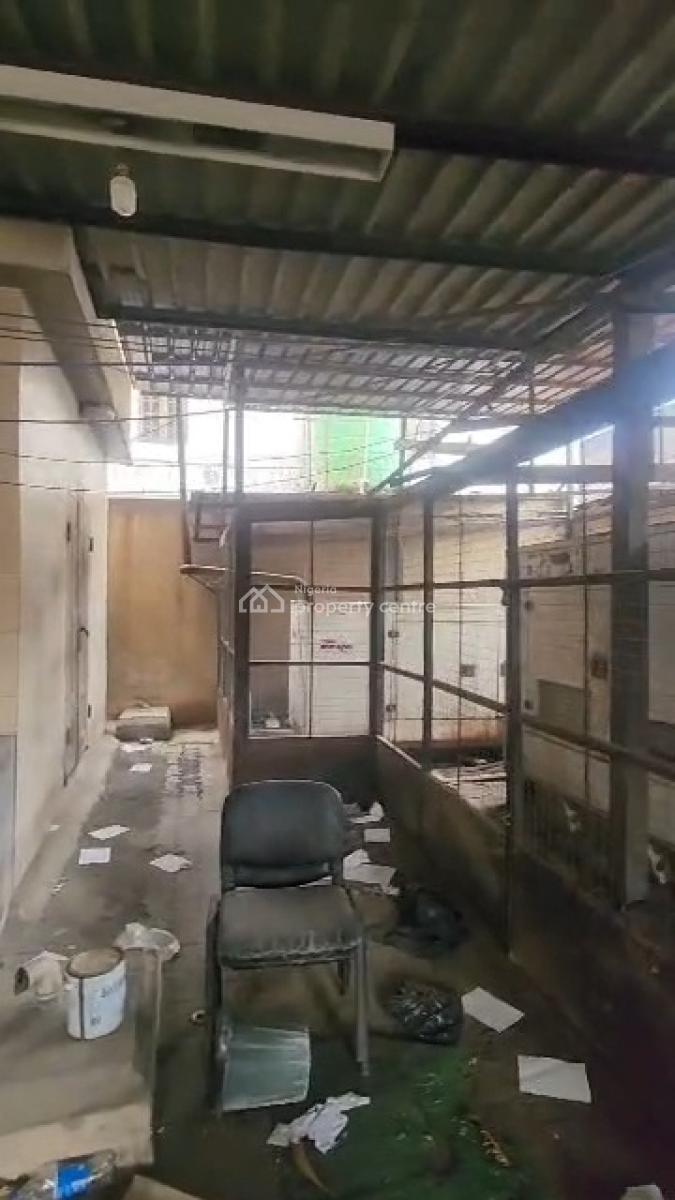 40 Rooms Fully Functional Hotel with Reception and Generators, Onipanu, Shomolu, Lagos, Hotel / Guest House for Rent