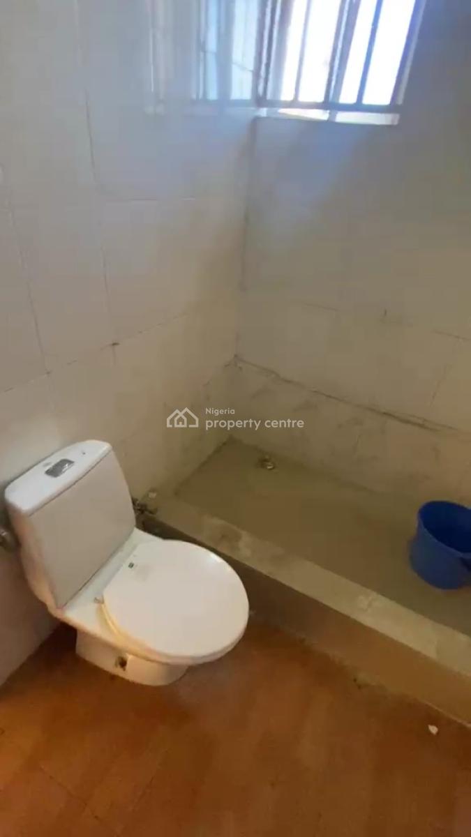 Decent 1 Bedroom Flat Upstairs with Wardrobe, Chevron Drive, Lekki, Lagos, Mini Flat (room and Parlour) for Rent