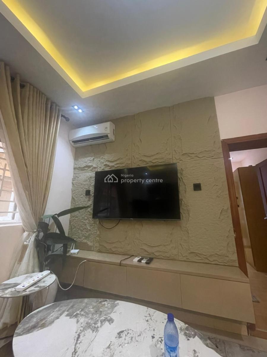1 Bedroom Serviced Apartment, Kenneth Agbakuru, Off Admiralty Way, Lekki Phase 1, Lekki, Lagos, Mini Flat (room and Parlour) for Rent