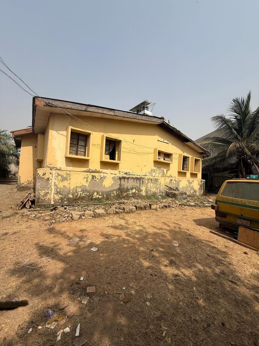 Old Building of 4 Bedroom Bungalow with Bq, Zone 3, Zone 3, Wuse, Abuja, Detached Bungalow for Sale