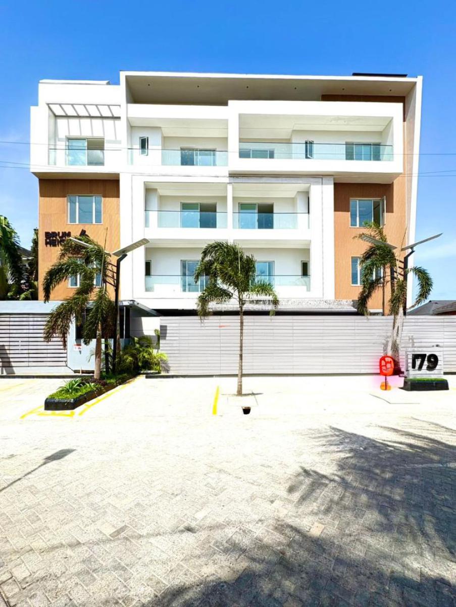 2 Bedrooms Apartment with Swimming Pool and Gym, Lekki Phase 1 Admiralty, Lekki, Lagos, Flat / Apartment for Rent